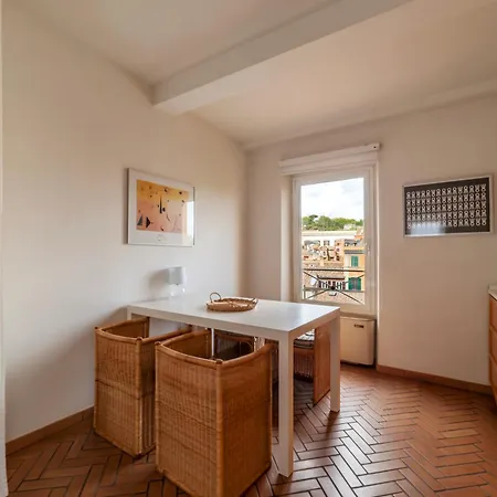 Panoramic Trastevere Apartment!