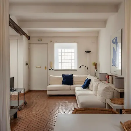 Panoramic Trastevere Apartment! רומא