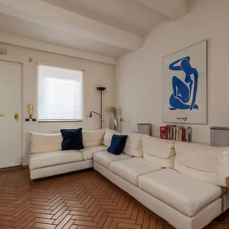 Panoramic Trastevere Apartment! דירה