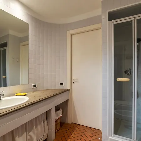 Panoramic Trastevere Apartment! * רומא